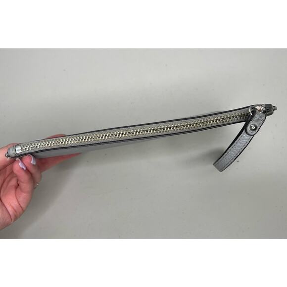 Michael Kors Gray Pebbled Leather Zip Wristlet Clutch Wallet - Picture 4 of 12